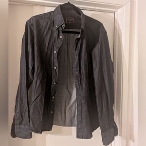 Untuckit Black Button-Up Shirt Medium